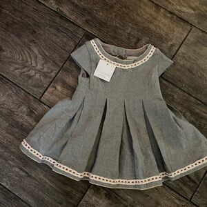 Tahari Baby Grey Pleated Red White Trimmed Dress
Baby Girls 6-9 Months NWT